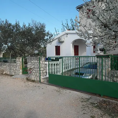 Antonio Apartman *